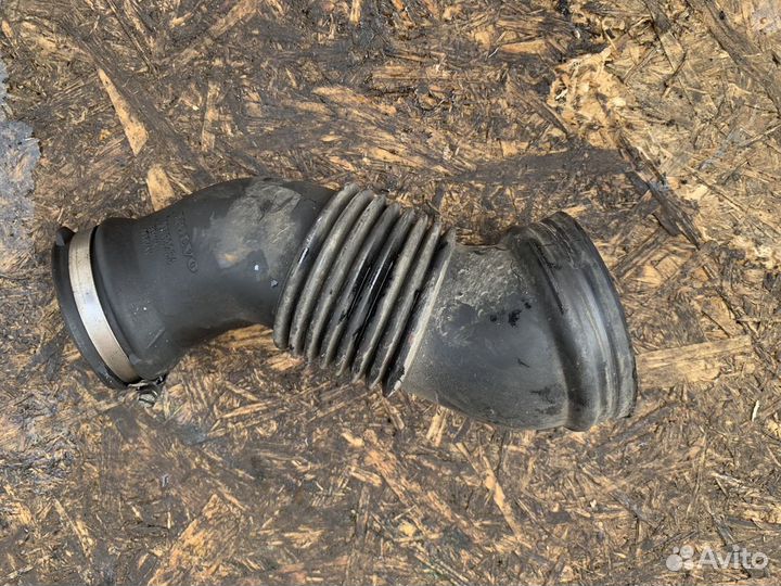 Volvo xc90 2.4TD патрубок воздушного фильтра