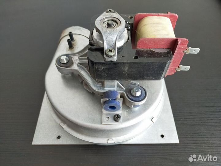 Вентилятор Buderus Logamax U052-24k