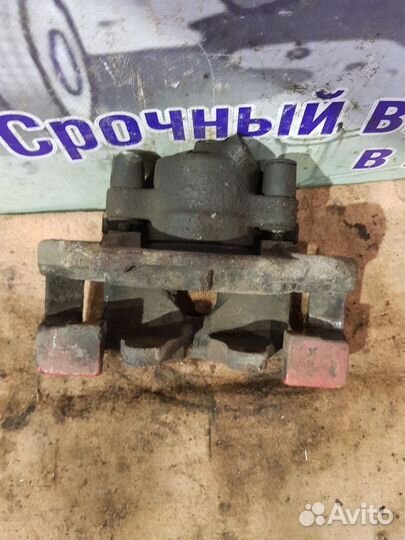 Суппорт передний правый Bmw Е38