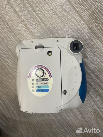 Фотоаппарат моментальной печати Fujifilm Instax 7s
