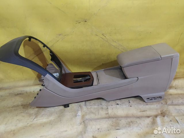 Консоль Cadillac SRX 2003-2009 Кадилак ср-икс