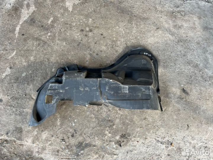 Шумоизоляция задняя правая Volvo Xc90 внедорожник