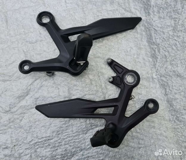 Ktm Duke 790 Передний Ножной Упор