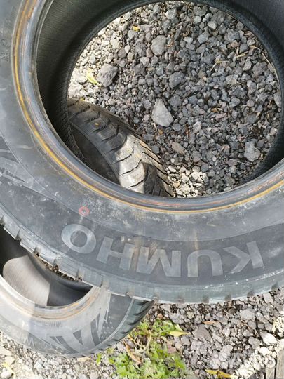 Kumho Winter Portran KC12 215/65 R16