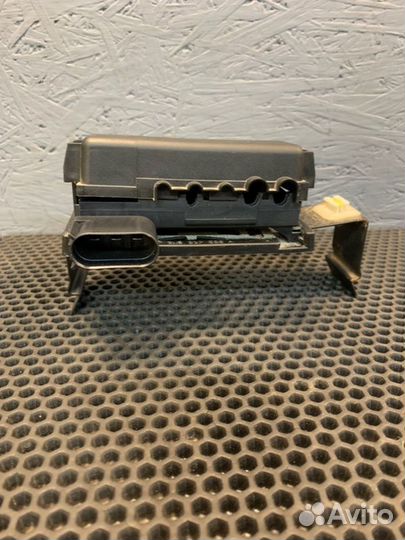 Блок предохранителей Bentley Continental Flying