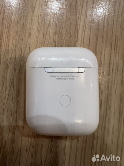 Оригинальный чехол на наушники Apple