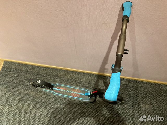 Самокат городской Tech team huracan