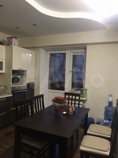 3-к. квартира, 84 м², 3/7 эт.