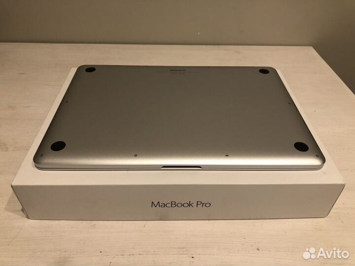 MacBook Pro 15 (2015); i7 2.8GHz; R9 M370X; 512GB