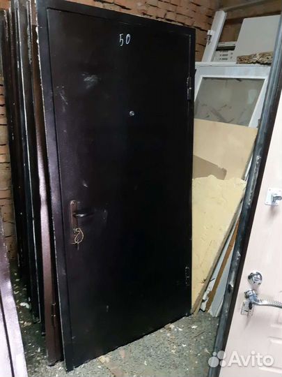 Дверь бу стройгост