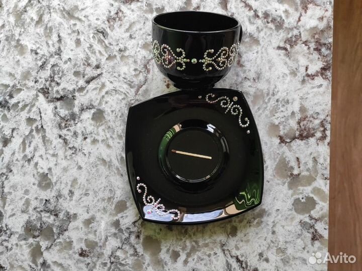 Чашка с блюдцем со стразами новая