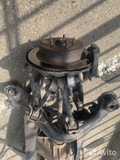 Задний подрамник в сборе Toyota Crown GRS204