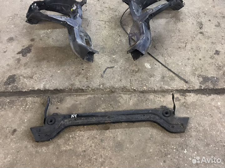 Мерседес мл 164 x164 GL нижняя часть телевизора