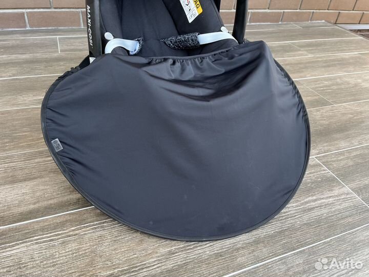 Автокресло Maxi Cosi Rock + Maxi Cosi FamilyFix3