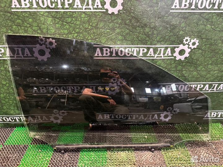 Стекло двойное переднее правое Lexus Rx 3