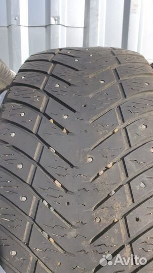 Yokohama Ice Guard IG65 215/55 R17