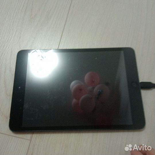 Планшет apple iPad 1