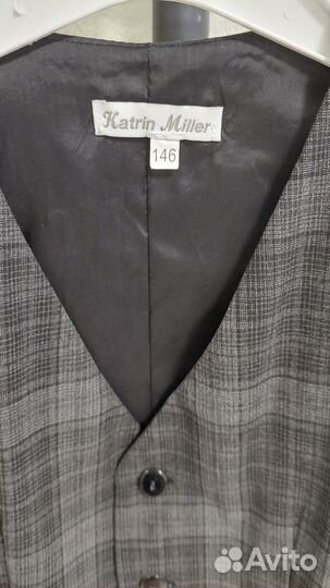 Жилетка для мальчика школьная