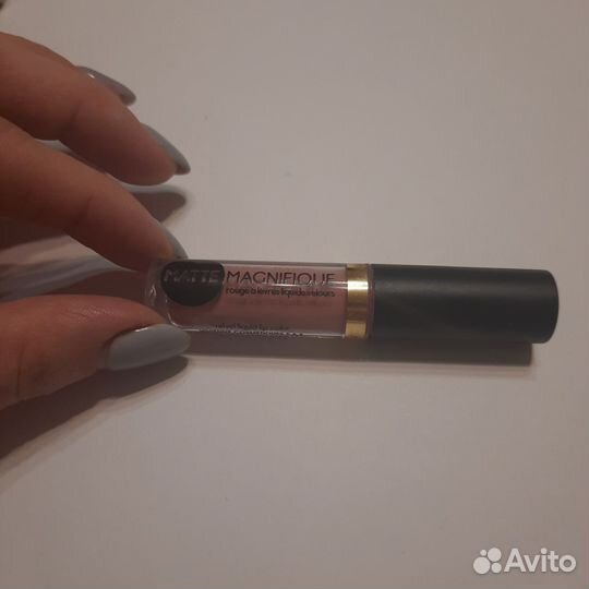 Матовая жидкая губная помада Vivienne Sabo