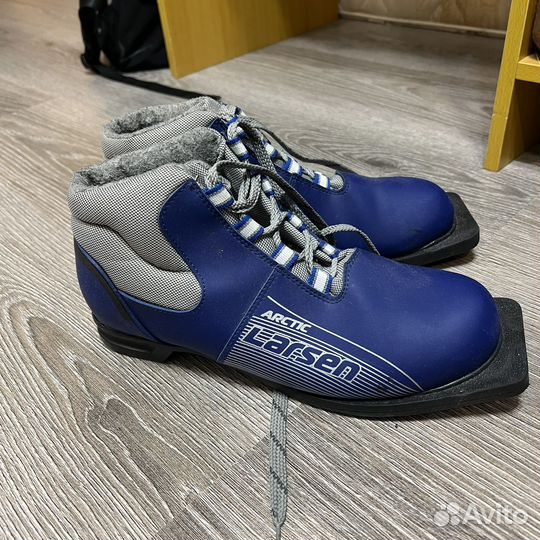 Лыжные ботинки Larsen 41 размер