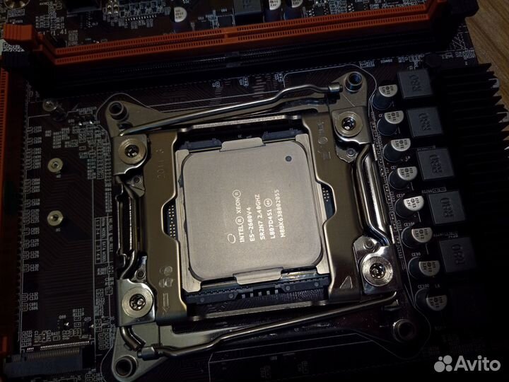 Материнская плата с процессором Intel Xeon e5 2680