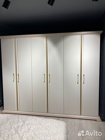 Спальный гарнитур