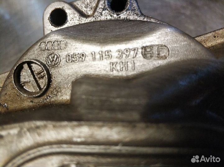 Кронштейн масляного фильтра 3.0 VW Туарег Audi Q7