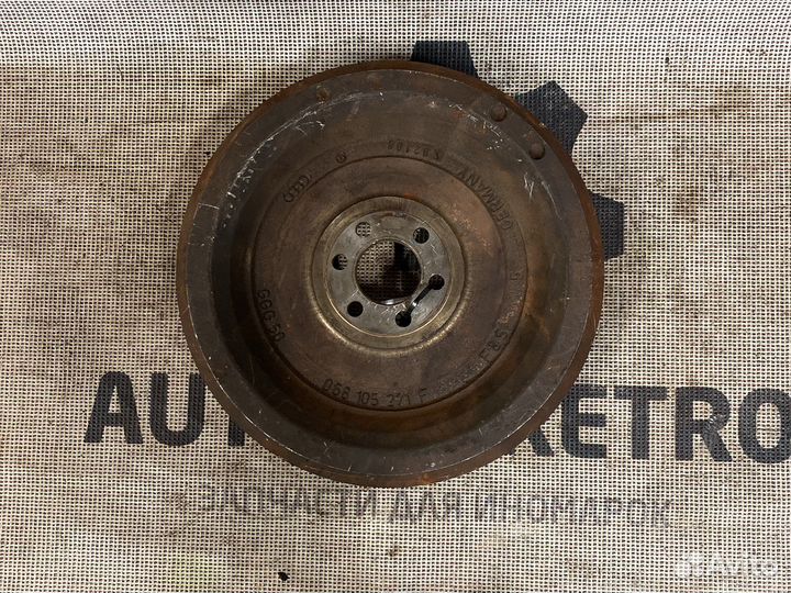 Маховик Volkswagen Golf 4 068105269F