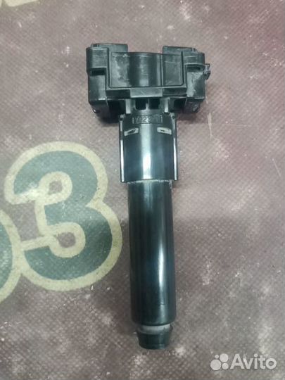 Форсунка омывателя фары передняя правая Toyota RAV