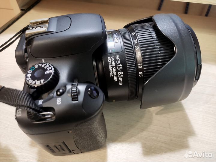 Фотоаппарат Canon 550d + комплект начин. фотографа