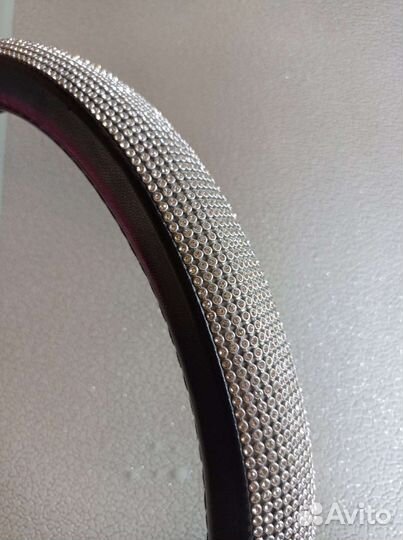 Оплетка на руль со стразами