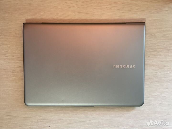 Ультрабук samsung