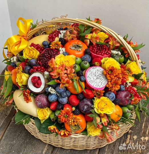 Фруктовая корзина, букет из фруктов