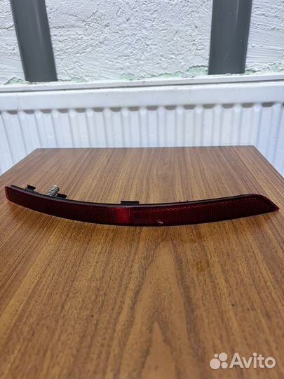 Cветоотращатель 8W0945105C Audi A4