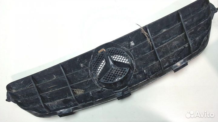 Решетка радиатора Mercedes CLK W209, 2003