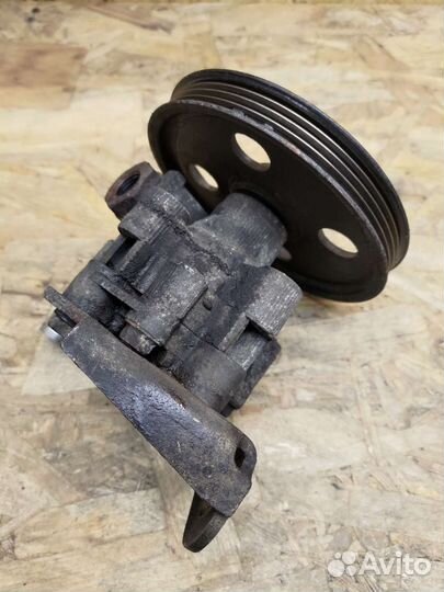 Насос гур дизель Крайслер Вояджер 01-07г