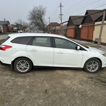 Ford Focus 1.6 AMT, 2013, 250 000 км, с пробегом, цена 980 000 руб.