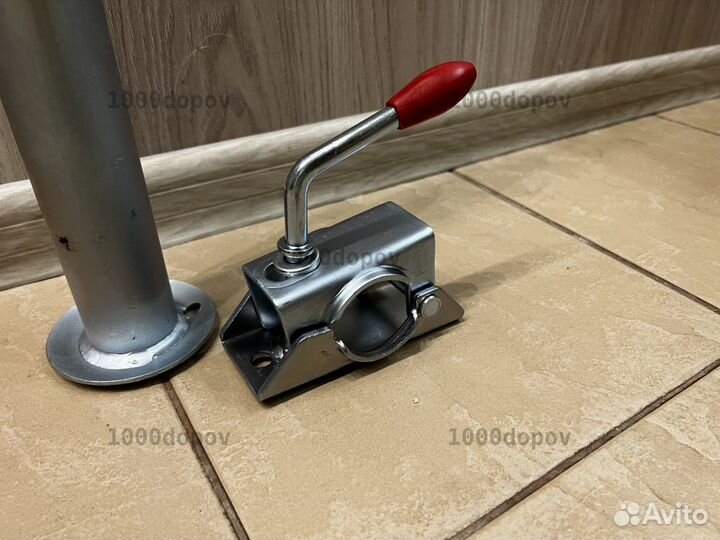 Стойка опорная в комплекте с хомутом для прицепа