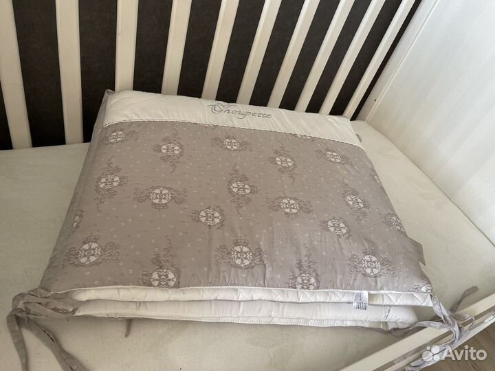 Бортики (бампер) в кроватку Choupette