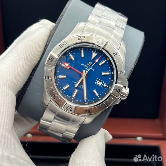 Часы Breitling Avenger