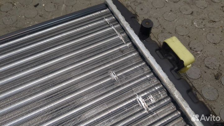 Радиатор охлаждения двигателя Volkswagen Polo, 200