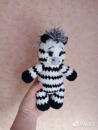 Игрушки разные из плюшевой пряжи