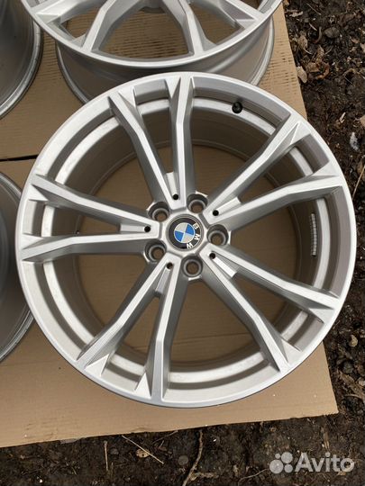 Диски оригинал BMW G70 7 r19 903 style