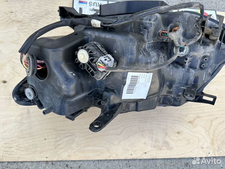 Фара правая Nissan X-trail