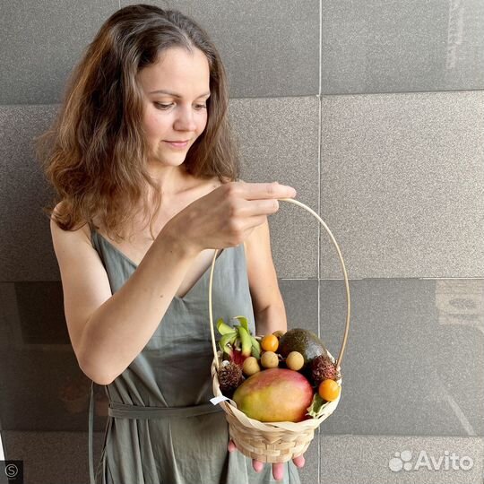 Фруктовая корзина в подарок