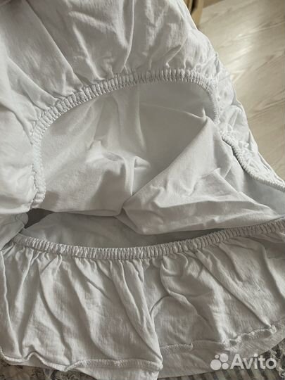 Матрас в круглую кроватку + простынь на резинке