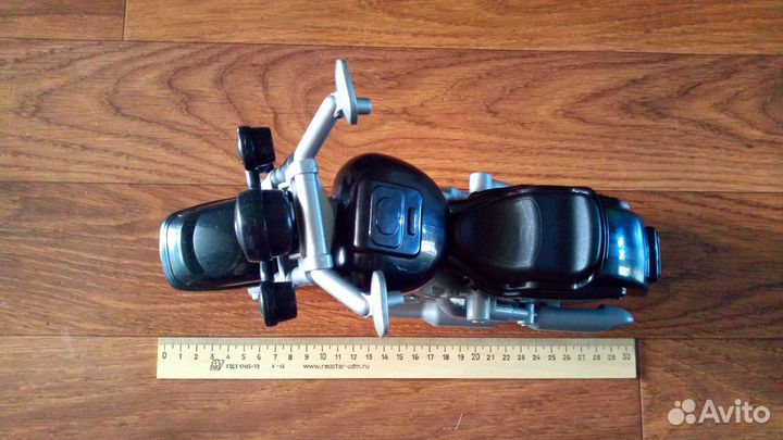 Мотоцикл 28*18см отдам за кофе