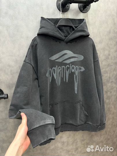 Худи Balenciaga оверсайз (тренд 2025)