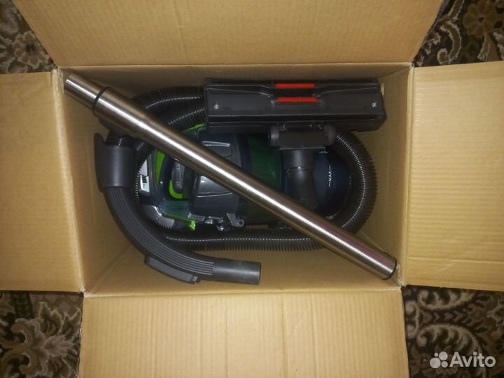 Пылесос Vitek VT-8130 BK