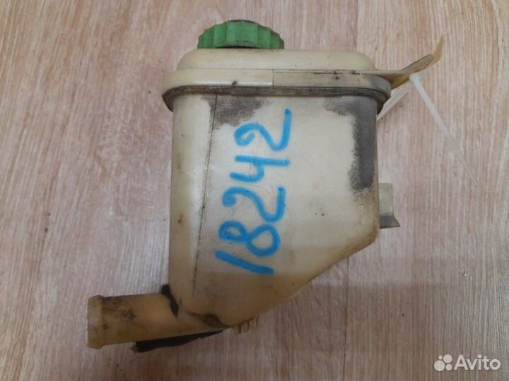 Бачок гур Volkswagen Touareg 2003-2010